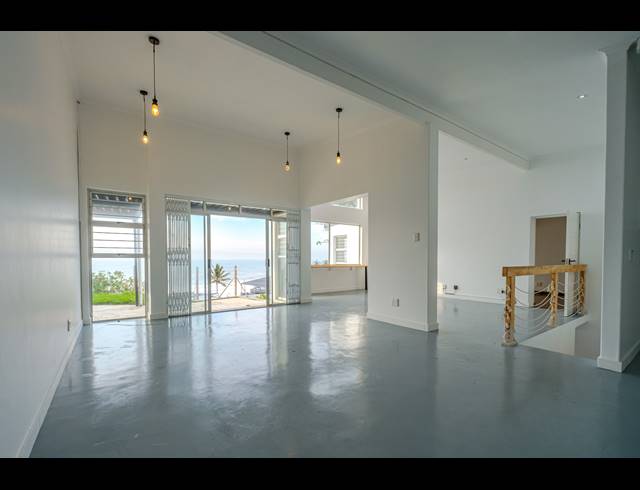 5 BEDROOM FREESTANDING FOR SALE IN BALLITO CENTRAL